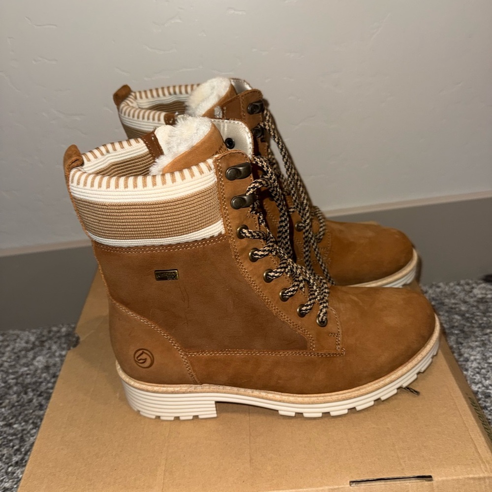 Remonte Brown and Cream Ankle Boots